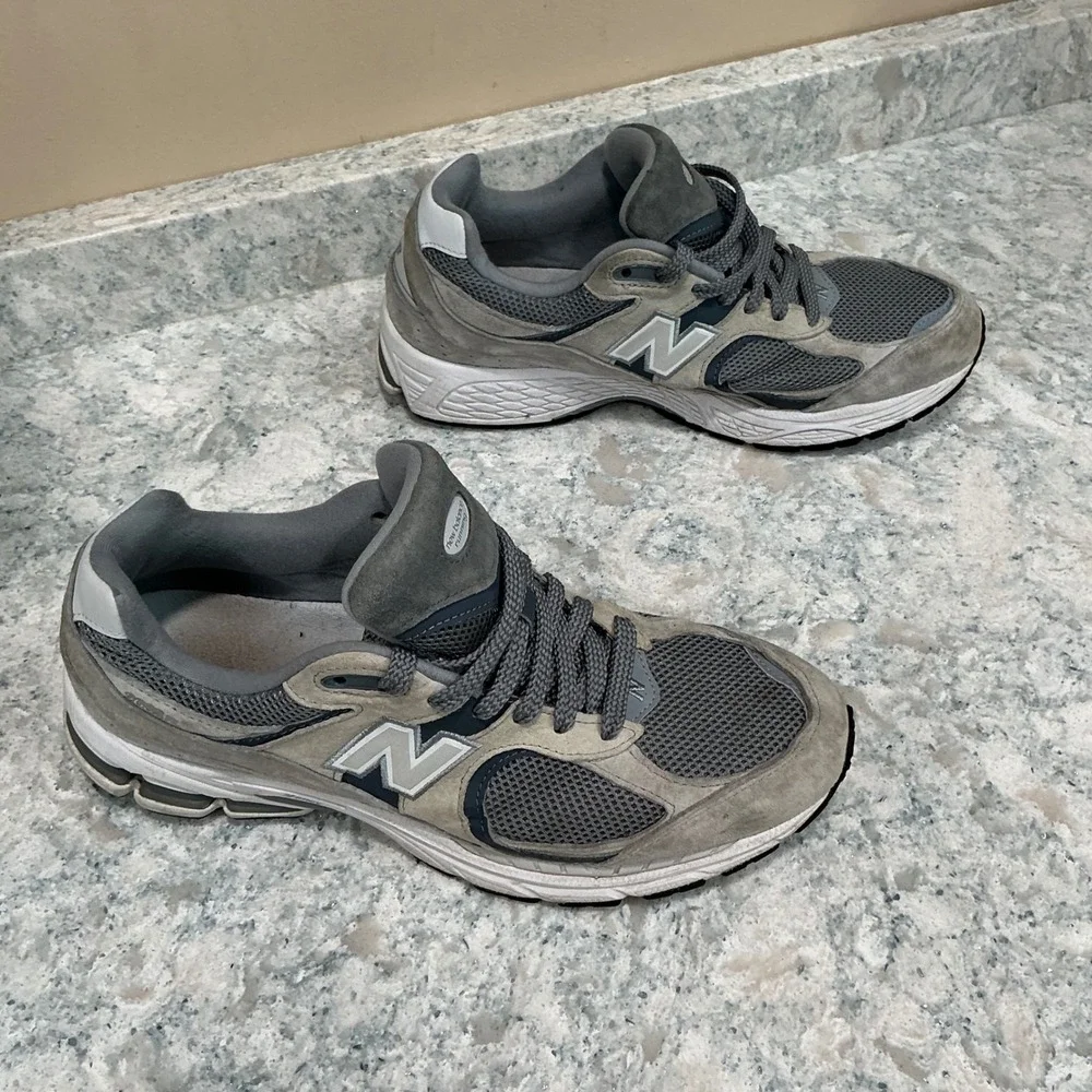 New Balance Sneaker 2002R Size 10 Grey Steel M2002RST Suede Mesh Low Top
